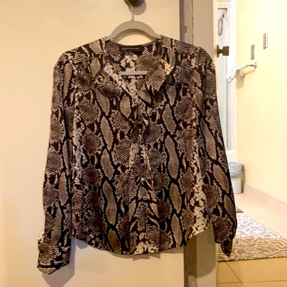 Jones New York blouse snake print size 2p used once - Picture 1 of 5